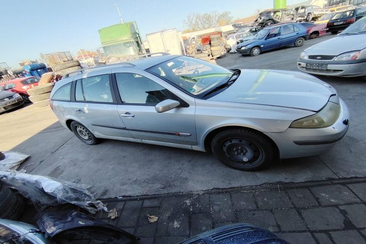 Bara fata Renault Laguna 2002 1.9 DCi MT (120 hp)
