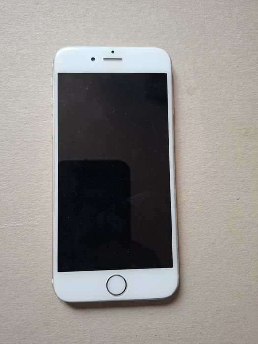 Vând iphone 6 defect