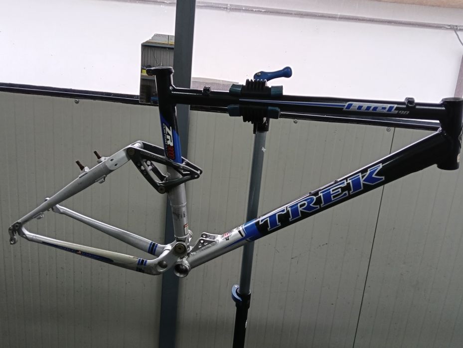 Cadru full suspension 26" Trek fuel