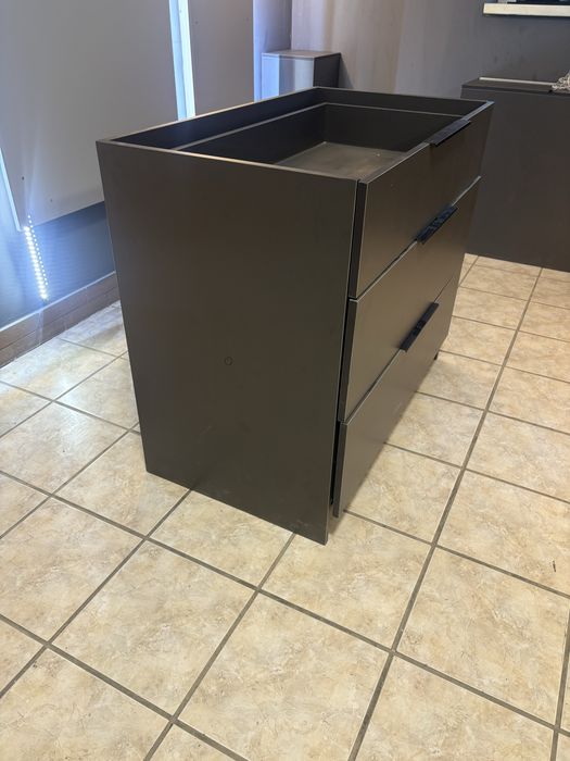 Комод продам срочно