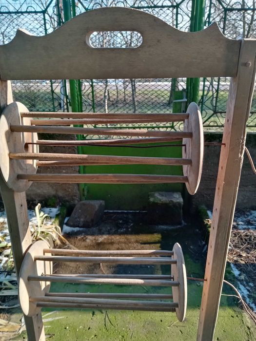 Vrtelniță veche din lemn sănătos