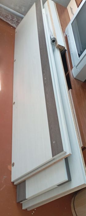 Угловой шкаф с зеркалом