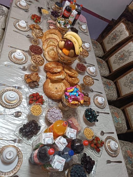 Срочно продается стол стул на 12 человек