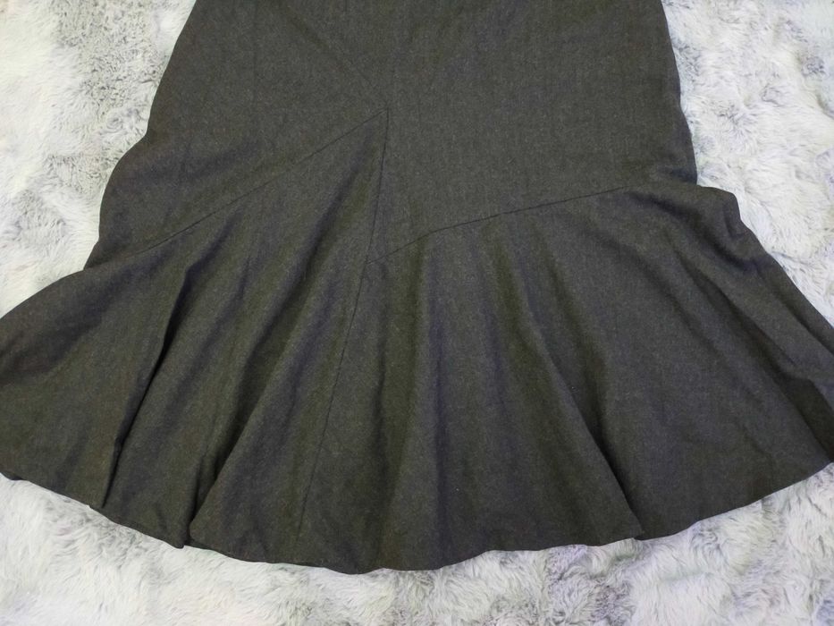 Fusta 100% lână 42 L