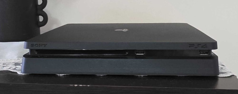 PlayStation4 Slim