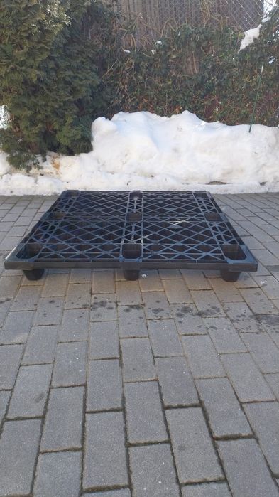 Paleți plastic  rezistenti