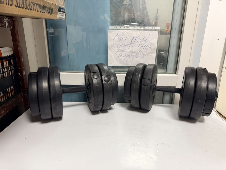 Gantere reglabile noi set 50 kg. 25 kg+25 kg=50 kg. Pret 350 lei