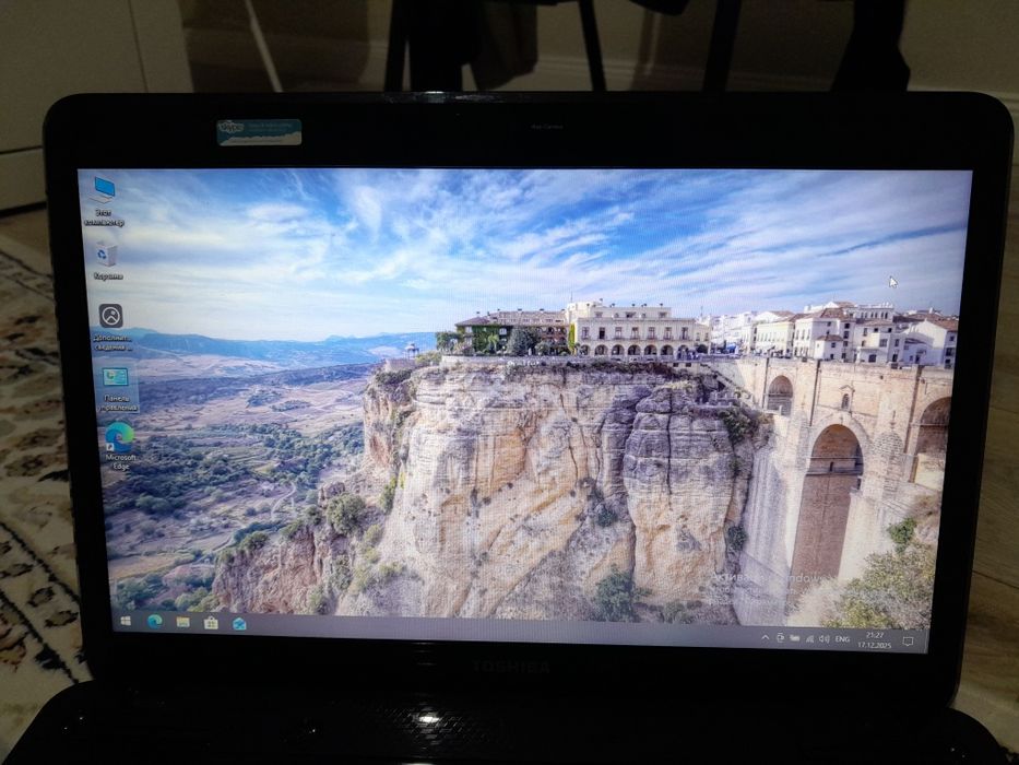 Продается ноутбук TOSHIBA