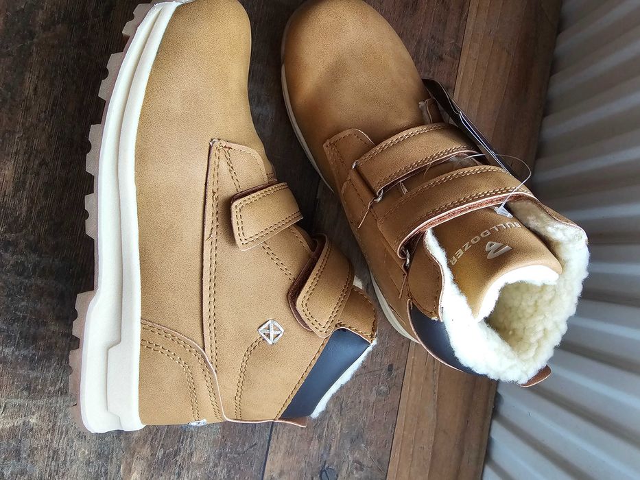 Детски      боти