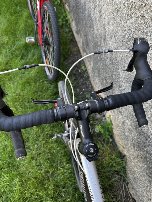 Vand cursiera specialized full aluminiu