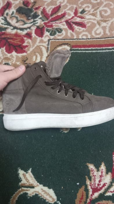 Продам Кроссовки Lining зимние