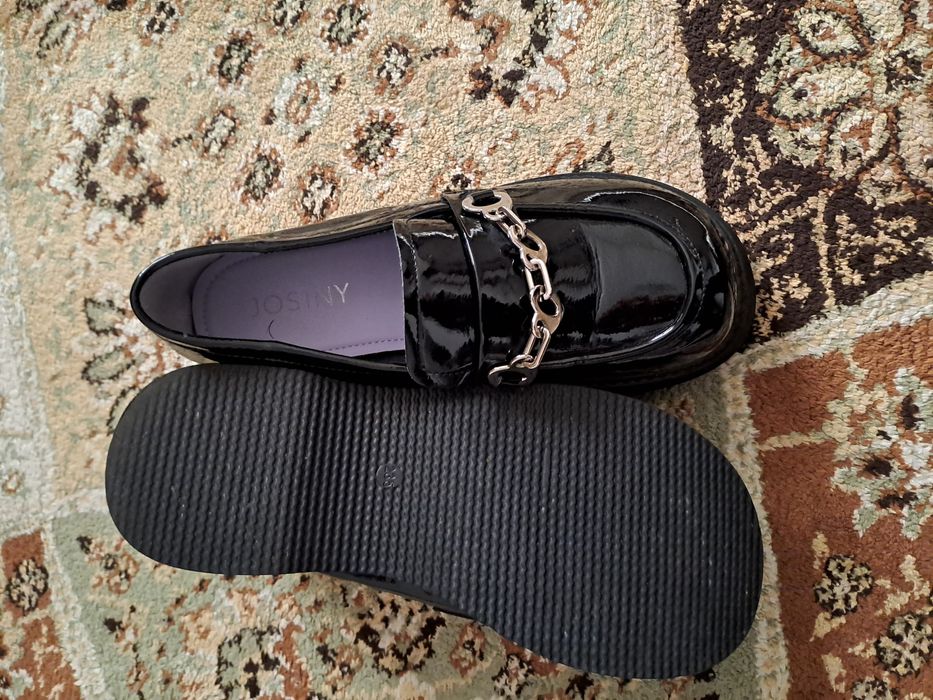 Продам новые туфли