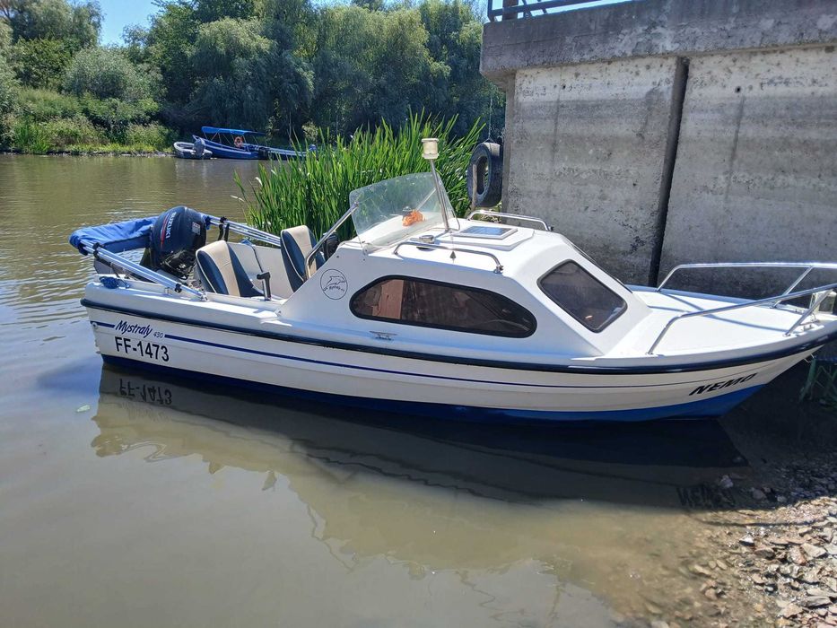Barca semicabinata Mystraly 430+Motor+Peridoc sau schimb tot cu ambarcatiune