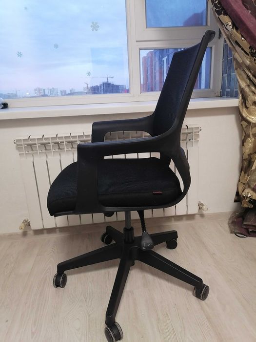 Кресло офисное Casella