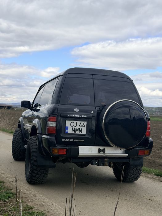 Nissan Patrol Y61