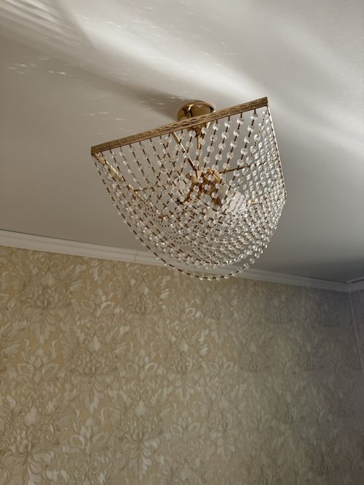 Продам люстры по 5000 каждая