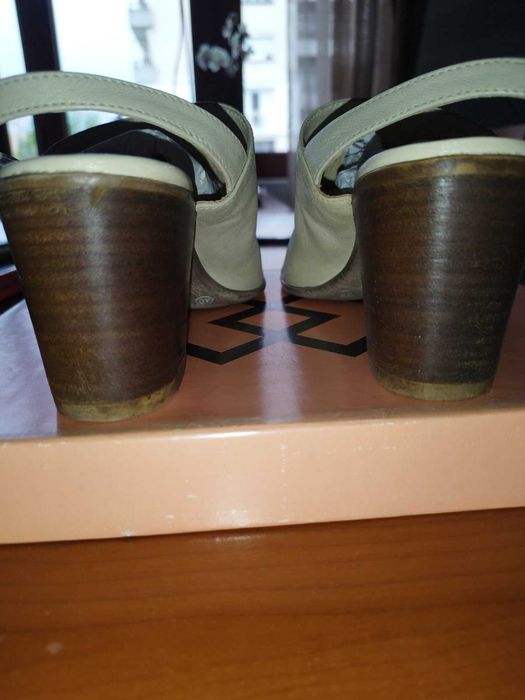 елегантни сандали  С УДОБЕН ШИРОК ТОК