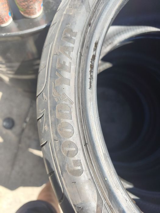 Cauciucuri de vara 255 35 R19 stare foarte buna!