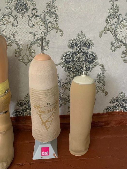 Pratez oyoqlar sotiladi