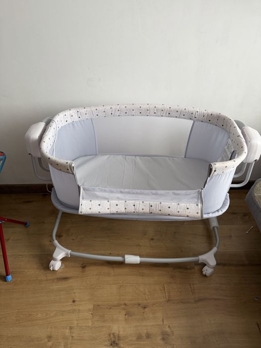 Манеж-люлька электронная