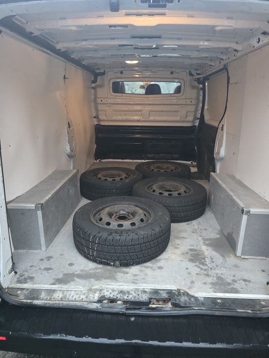 Opel vivaro anul  2017 1.6