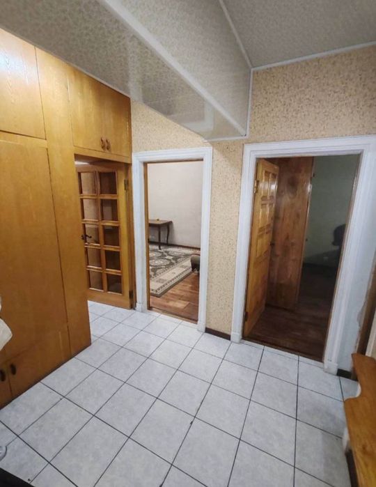 Квартира на Дархан-Загс 3/4/4 общ пл 72м /77 серия