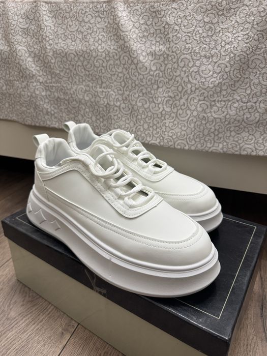 Белые кроссовки 42 размер