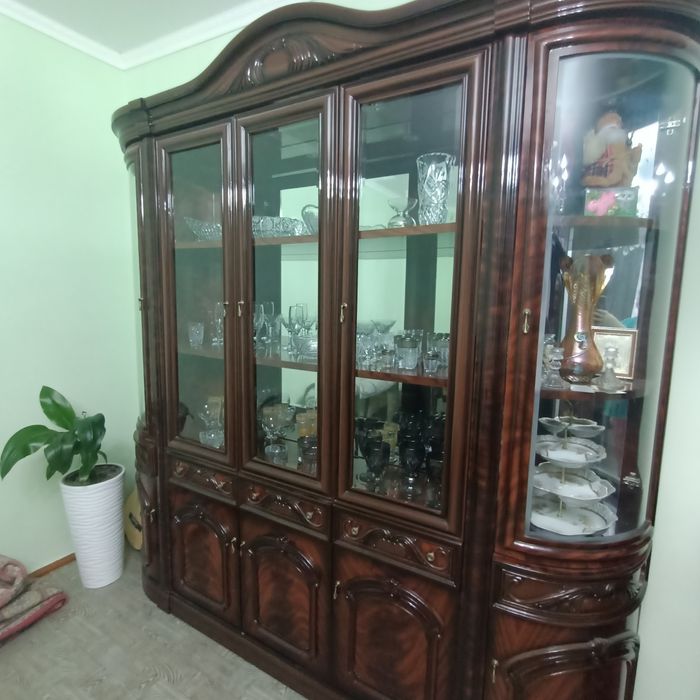 Продам гостиную мебель