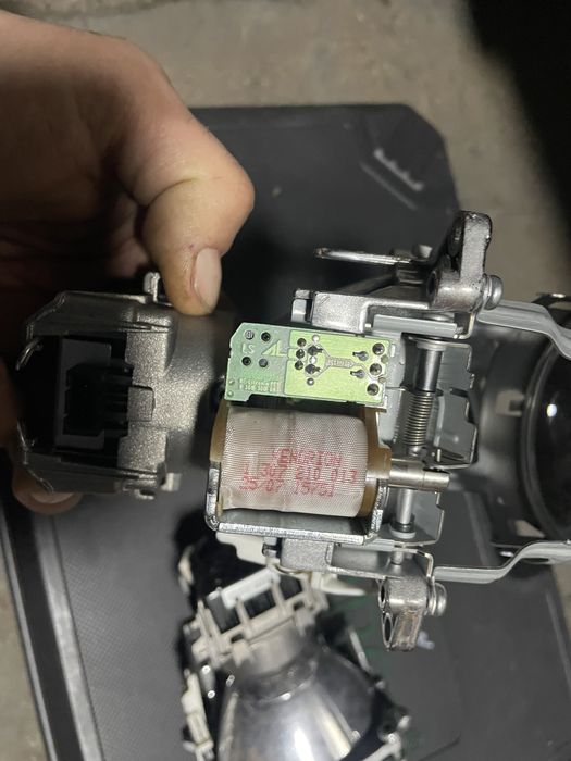 Продам линзы на bmw x5 е70