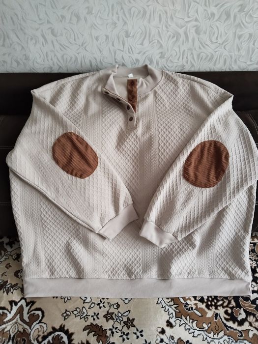 Продам новый свитер