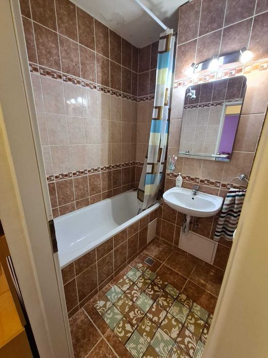 Inchiriez Apartament 1 cameră, 42 mp, decomandat, lângă Iulius Mall (str. Dunarii 29)