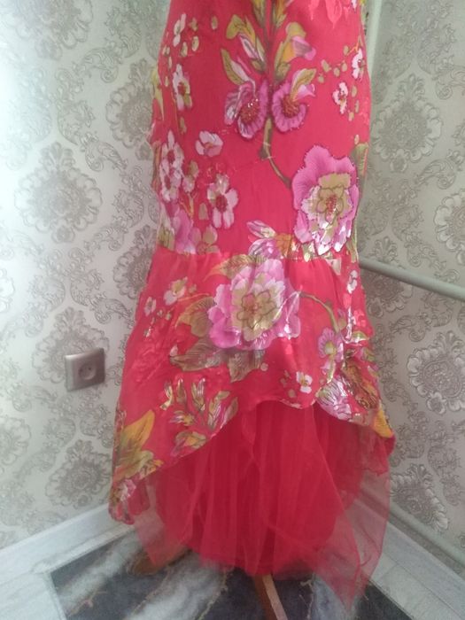 Нарядное  платье Jadore