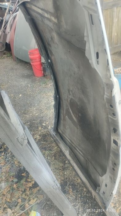 Капот мерседес 190