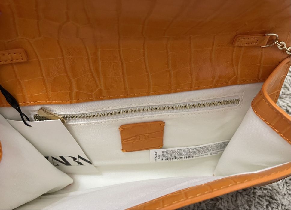 Geanta portocalie zara tip plic cu lant metalic auriu Noua cu eticheta