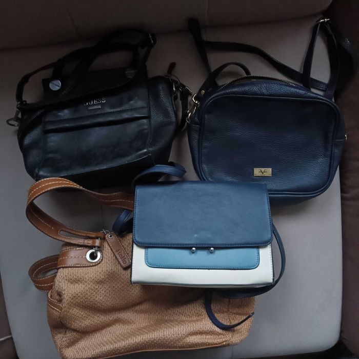 Дамски чанти Guess, Versace 19V69 Italia и други, нови и използвани