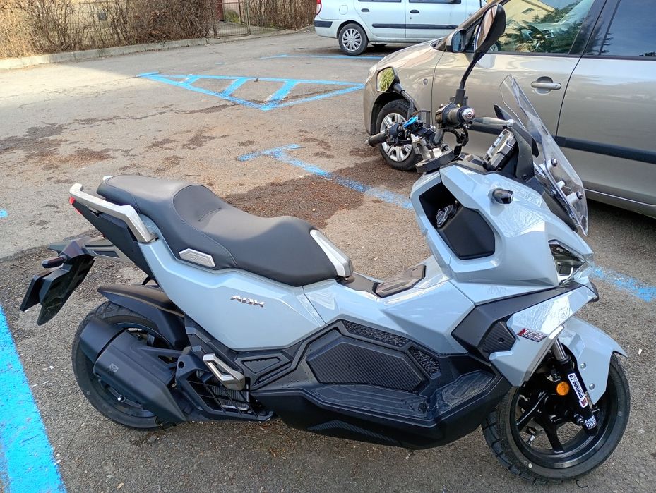 Scuter adventure Sym Adx 125
