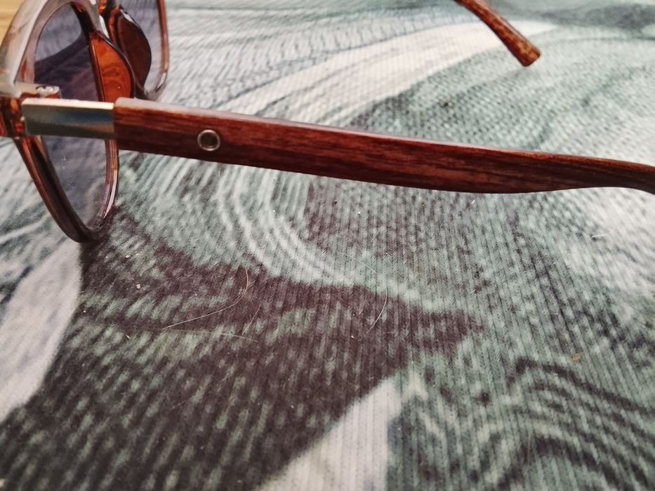 Очки солнцезащитные