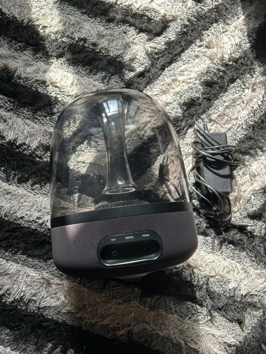 • HARMAN KARDON • Aura 2 •