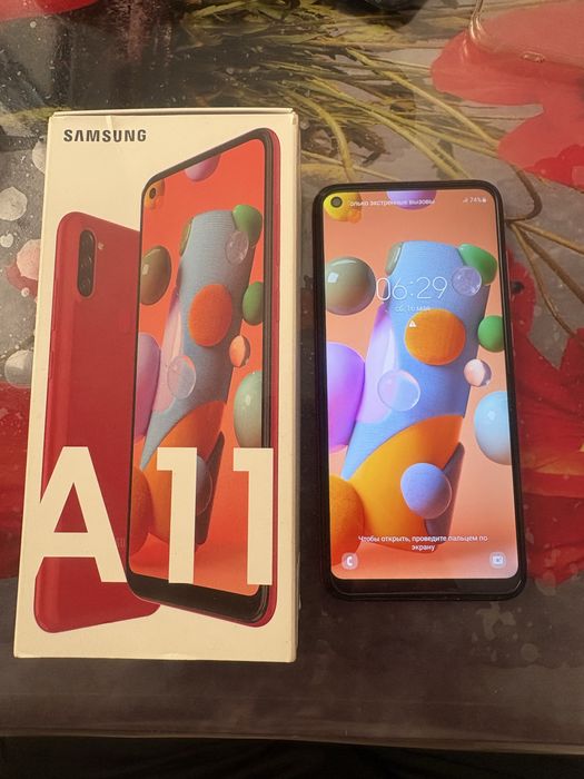 Samsung A11 смартфон