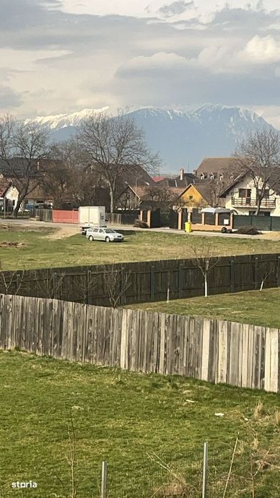 Lumina naturală pe tot parcursul zilei .