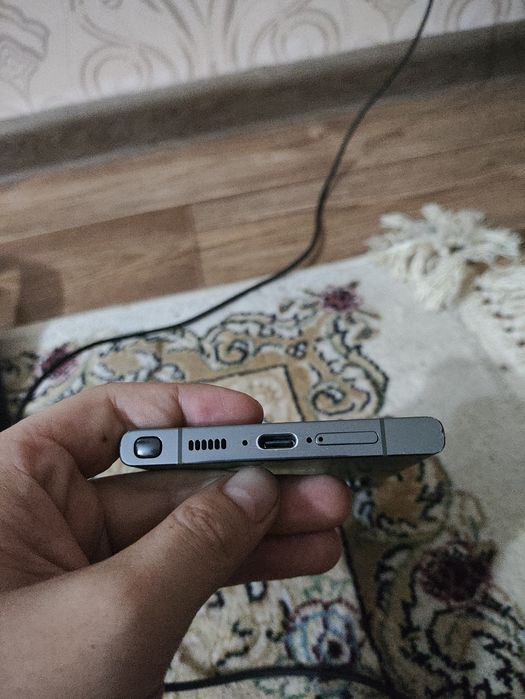 Продам s23 ultra 12/256gb