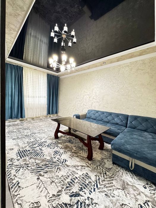 Чиланзар -11 квартал. Евро 1в2-х . Ор-р Шер Кафе.