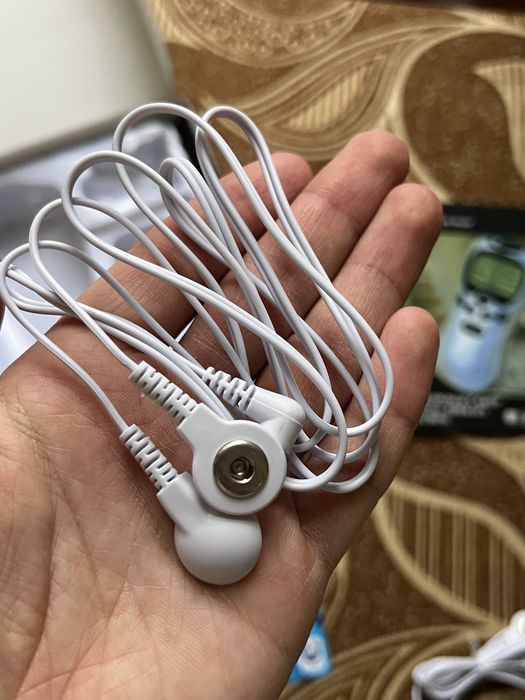 Электронный массажёр - Миостимулятор Health Herald