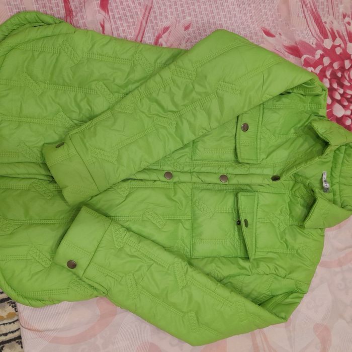 Продаётся куртка женская