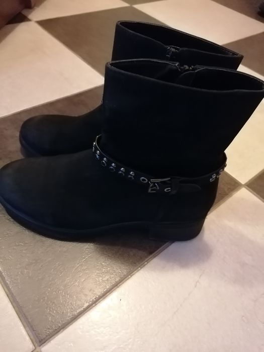 Дамски боти велур номер 39 цвят черен