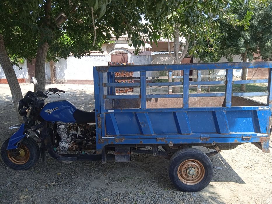 Грузовой мотоцикл Лочин