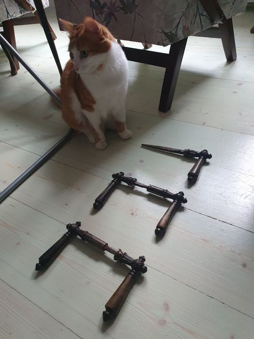 Mânere antice deosebite metal și lemn