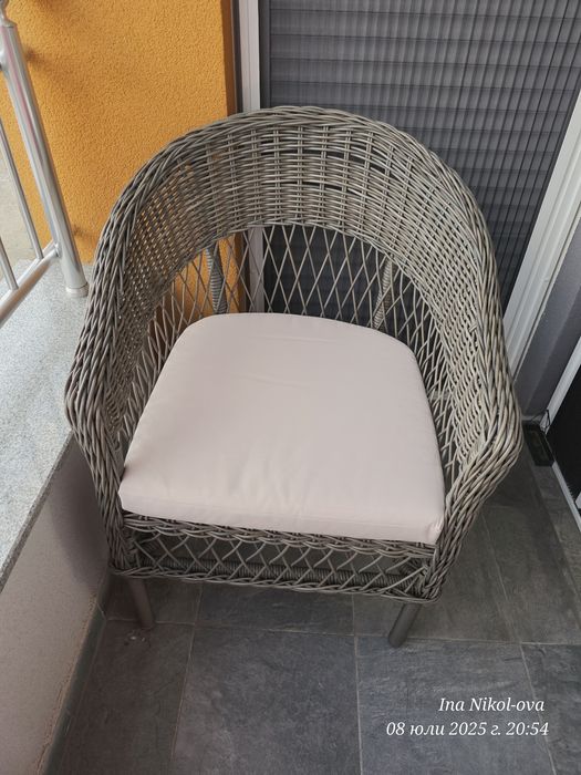 Два фотьойла и масичка от ратан