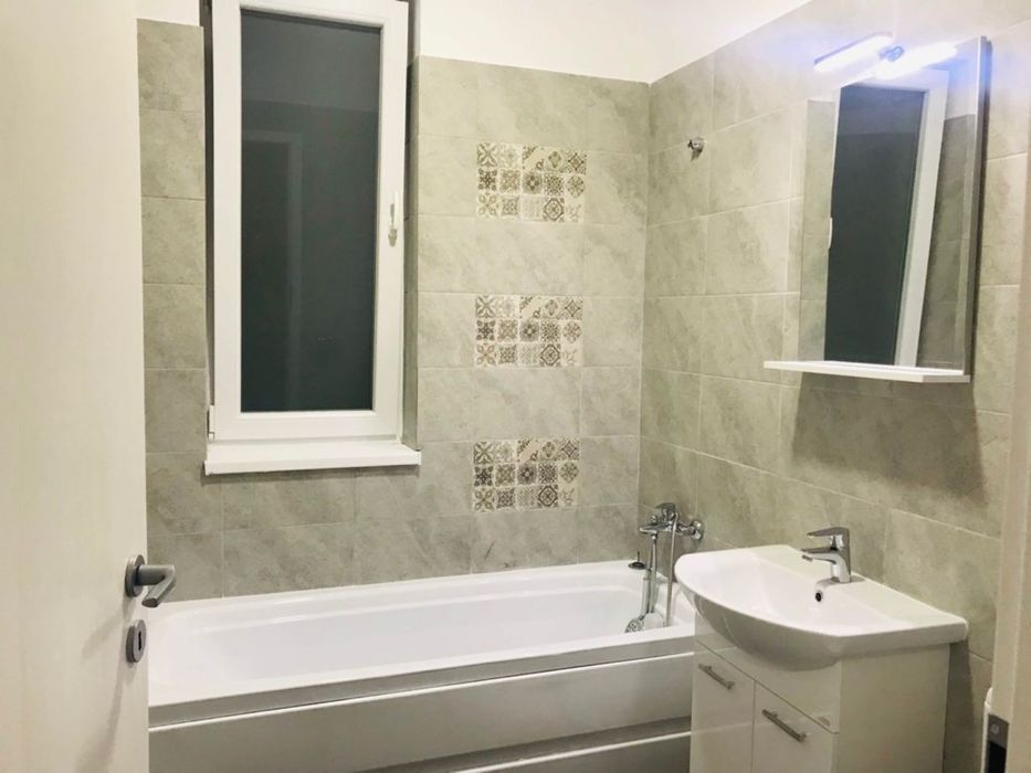 Inchiriez garsoniera 40 mp Metrou Dimitrie Leonida