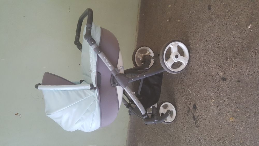 Детска количка две в едно